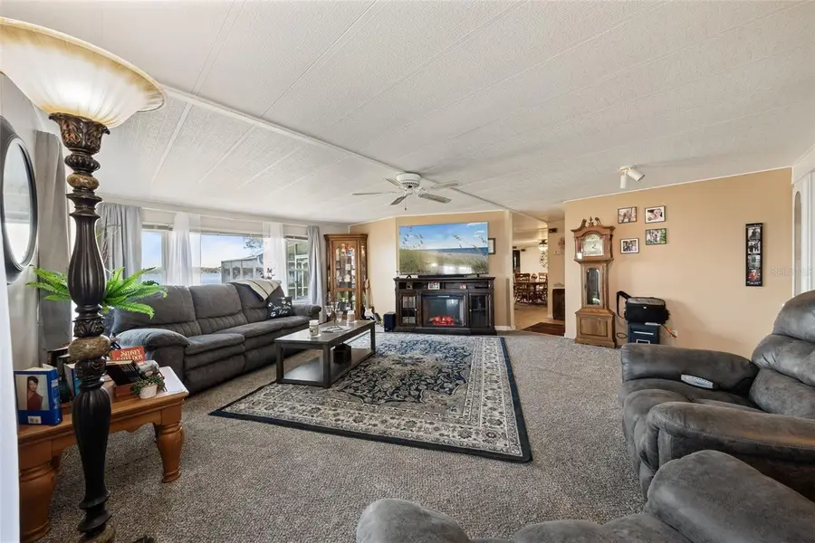 121 Bonnie Drive, Auburndale, FL 33823 - #3