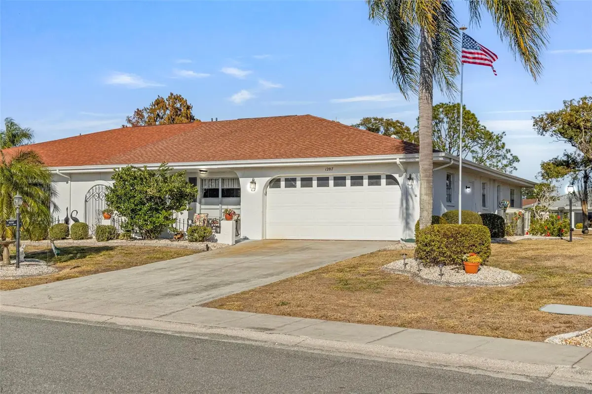 1207 Bluewater Drive, Sun City Center, FL 33573 - #1
