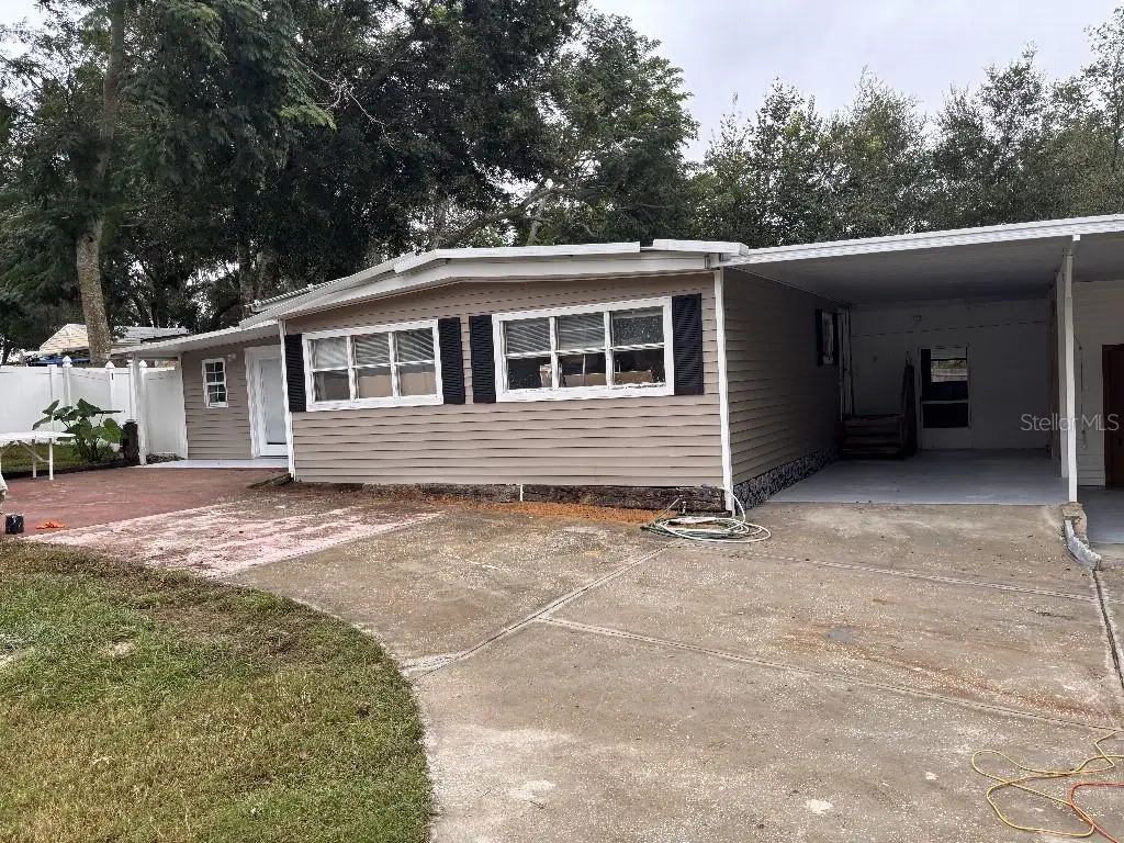 16975 SE 249th Avenue, Umatilla, FL 32784 - Image #1