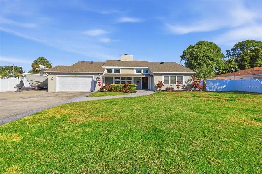 2551 Casilla Way S, Saint Petersburg, FL 33712 - #2