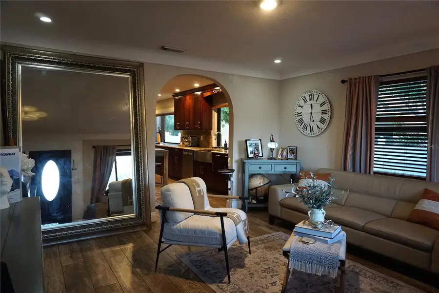 2300 37th Avenue N, Saint Petersburg, FL 33713 - Image #3