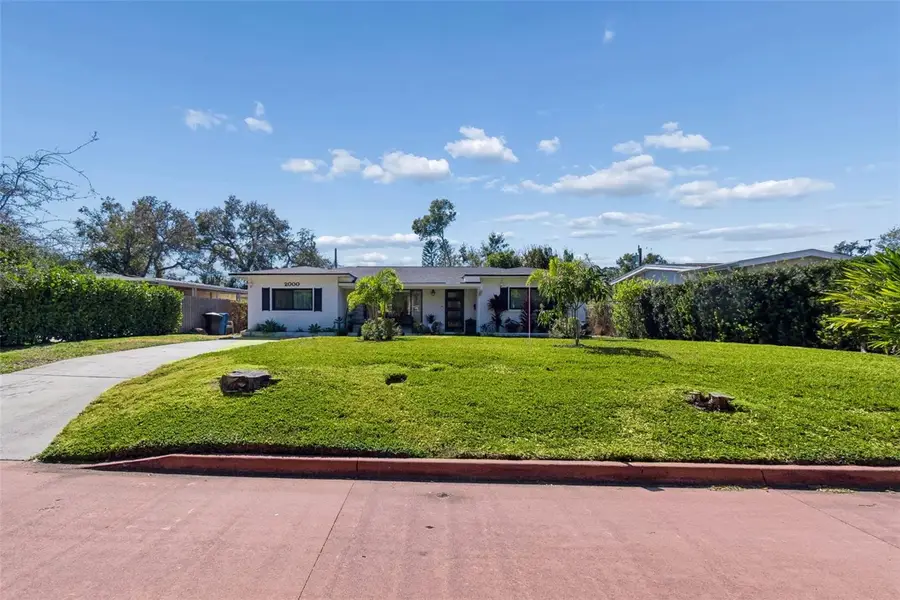 2000 Serpentine Circle S, Saint Petersburg, FL 33712 - Image #2