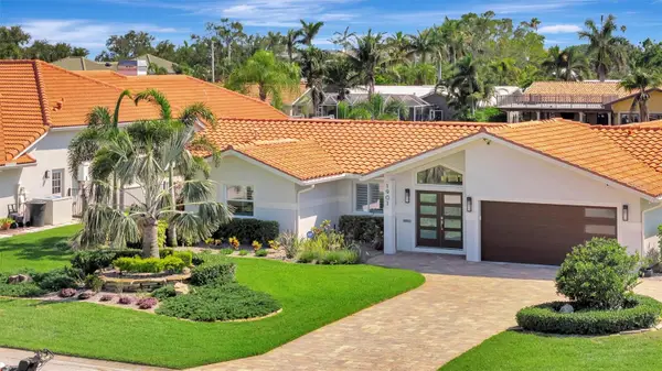 1901 Kansas Avenue Ne, ST PETERSBURG, FL 33703