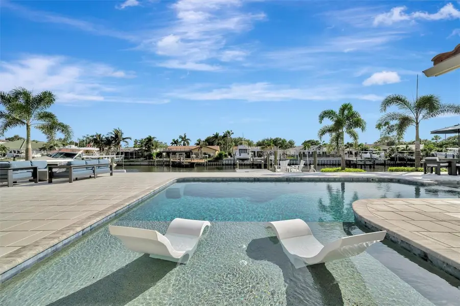 1901 Kansas Avenue Ne, Saint Petersburg, FL 33703 - Image #2