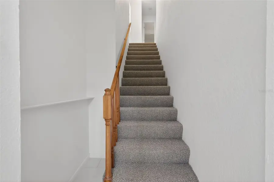 484 Santa Cruz Place Ne #G, Saint Petersburg, FL 33703 - Image #3