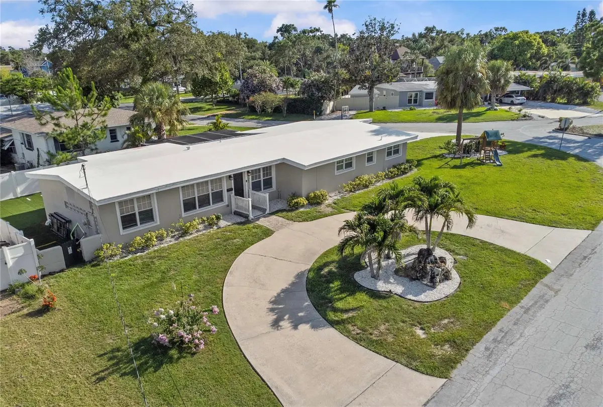 327 Sunny Lane, Belleair, FL 33756 - Image #1