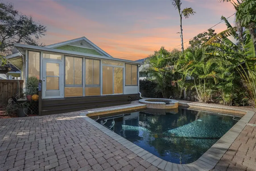 921 3rd Street N, Saint Petersburg, FL 33701 - #2