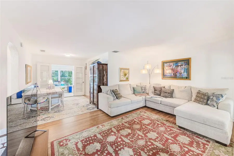 240-242 Mateo Way Ne, Saint Petersburg, FL 33704 - #3