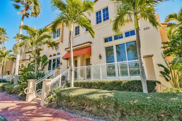 525 Mandalay Avenue #11, CLEARWATER BEACH, FL 33767