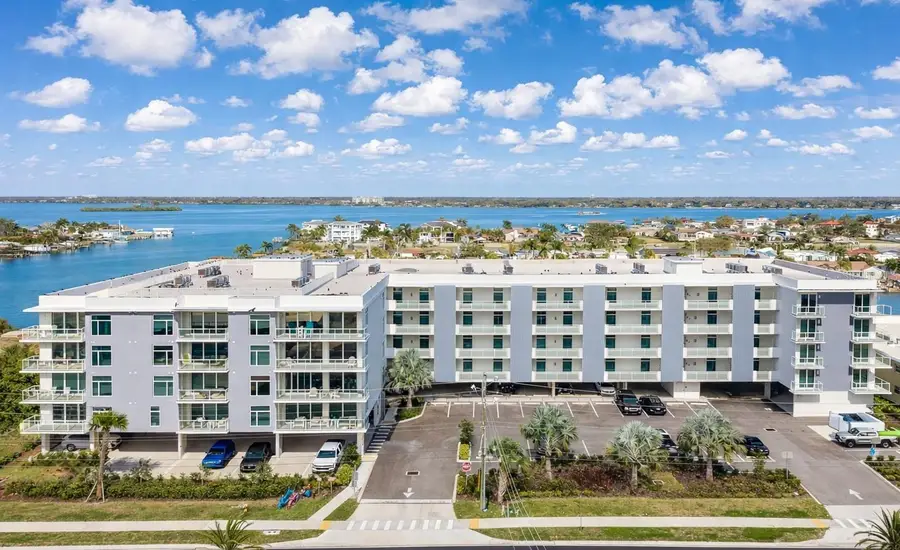 415 Island Way #402, Clearwater Beach, FL 33767 - Image #2