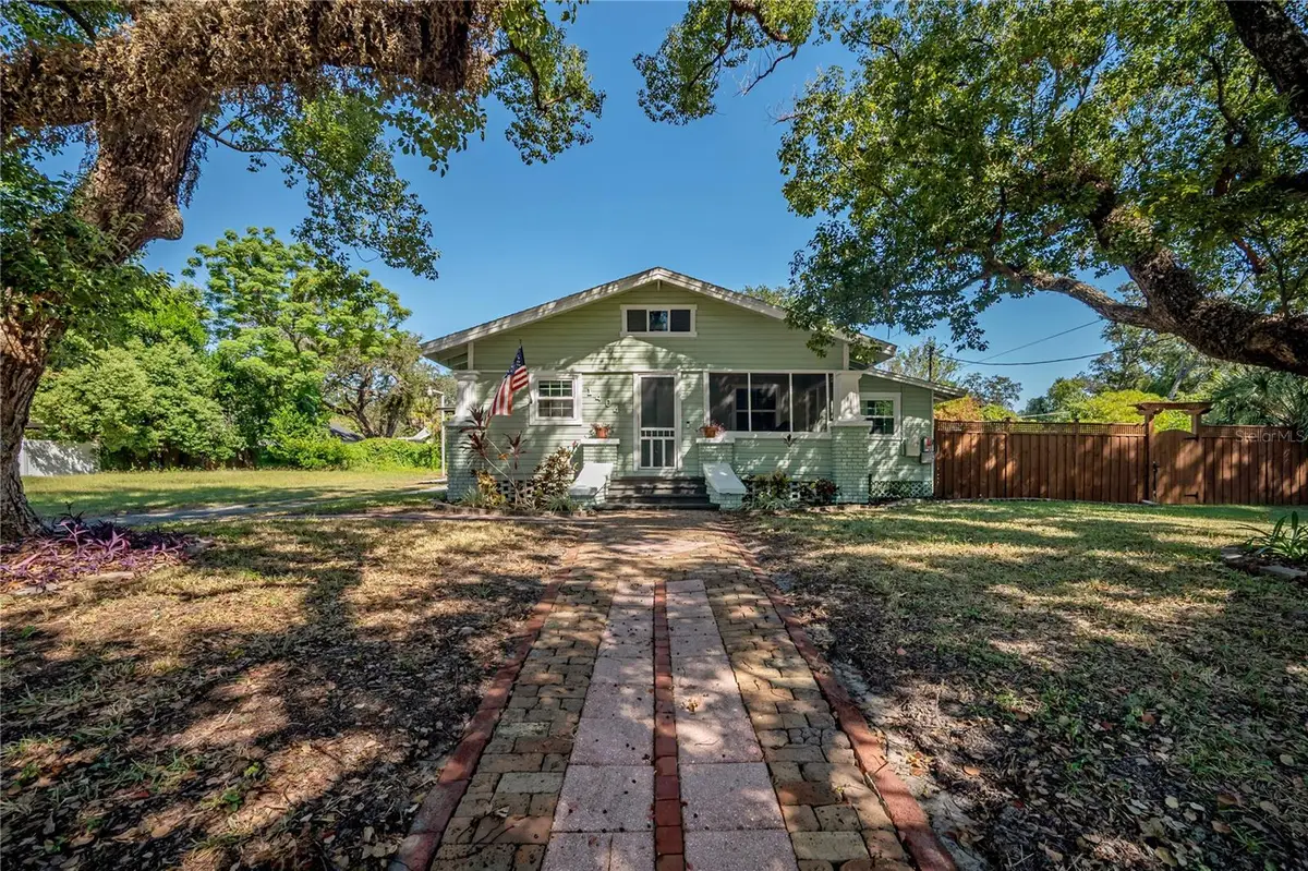 1404 E Cayuga Street, Tampa, FL 33603 - #1