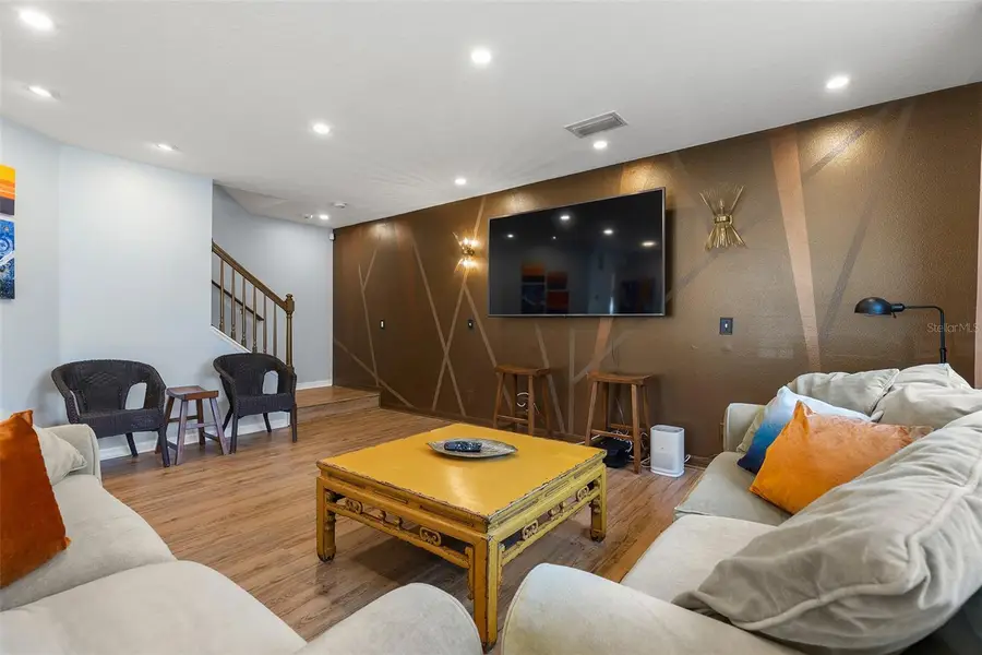 3852 Mandalay Drive, Saint Petersburg, FL 33705 - Image #3