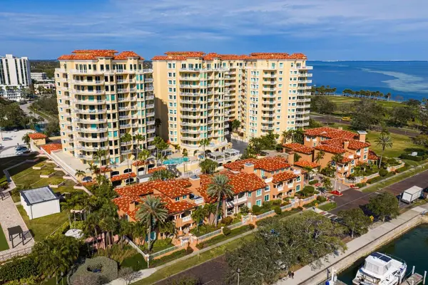 555 5th Avenue Ne #PH1, ST PETERSBURG, FL 33701