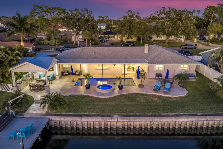 5166 Horseshoe Place Ne, Saint Petersburg, FL 33703 - #2