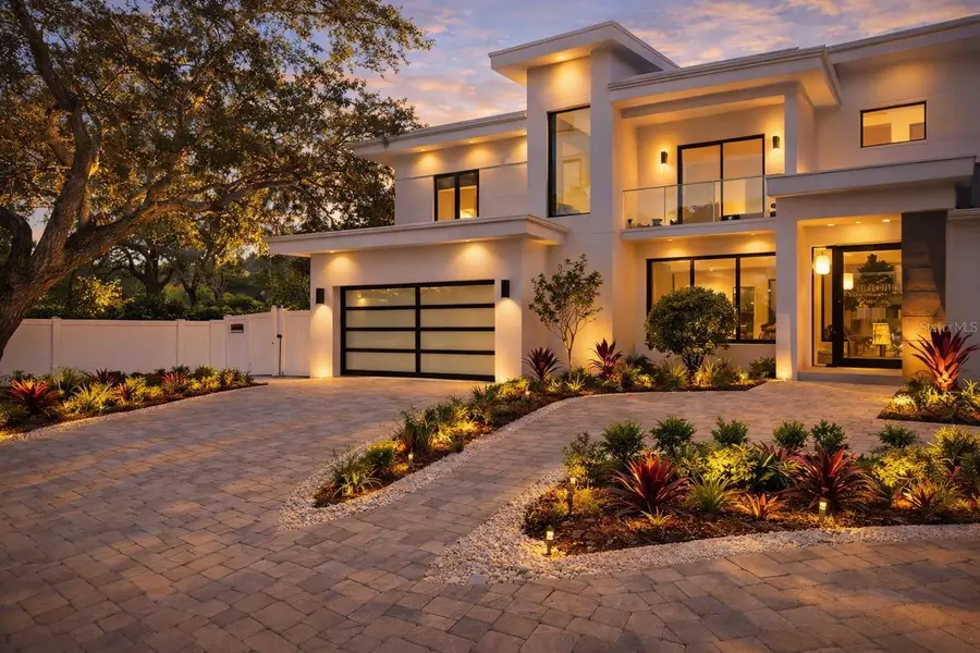 2089 Arlington Street, Sarasota, FL 34239 - Image #2