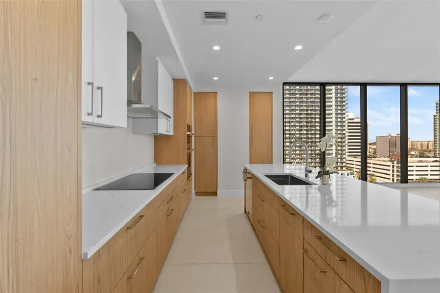 275 1st Avenue S #1202, Saint Petersburg, FL 33701 - #3