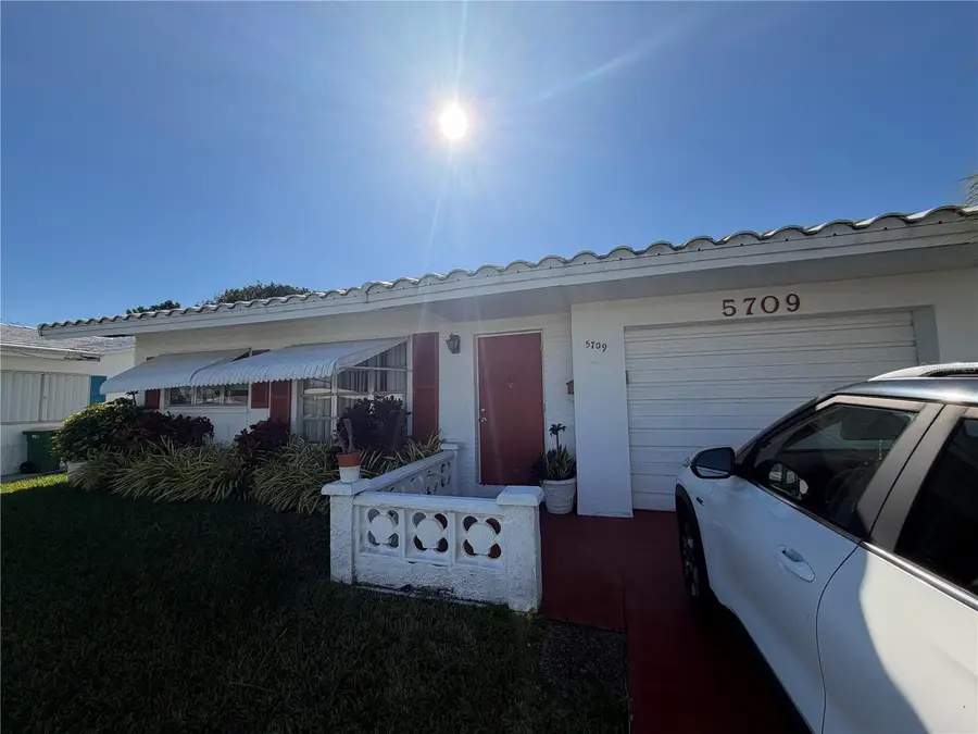 5709 NW 84th Avenue, Tamarac, FL 33321 - Image #3