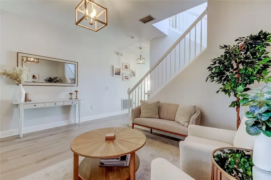 2913 W Cordelia Street, Tampa, FL 33607 - Image #2