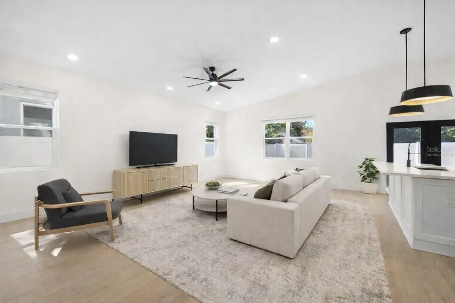 1901 43rd Street S, Saint Petersburg, FL 33711 - Image #3