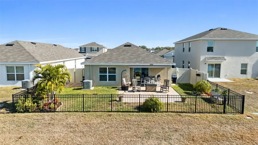 3718 Mannered Gold Avenue, Bradenton, FL 34208 - Image #2
