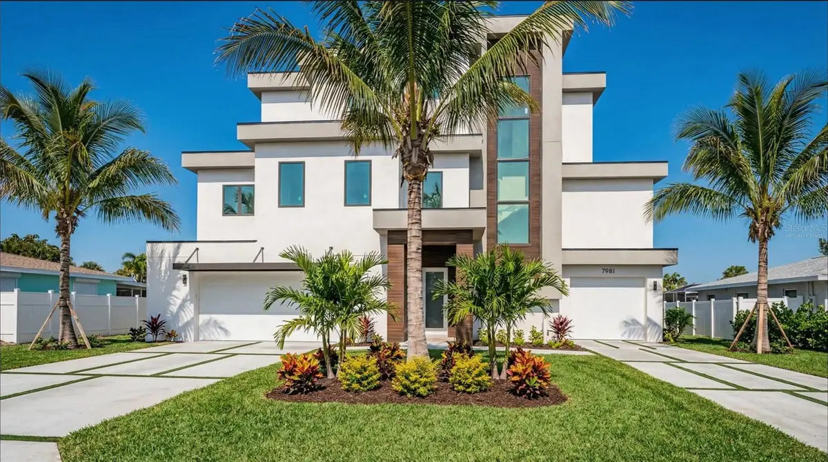 7981 2nd Avenue S, Saint Petersburg, FL 33707 - #1