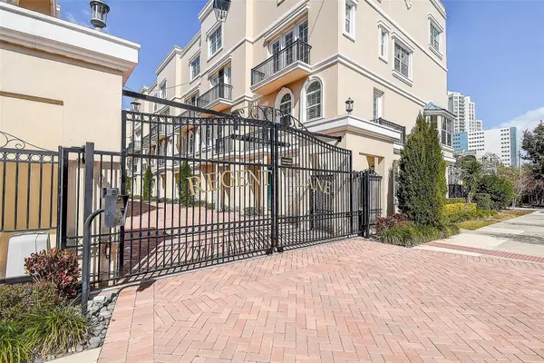 411 Regent Lane N, ST PETERSBURG, FL 33701