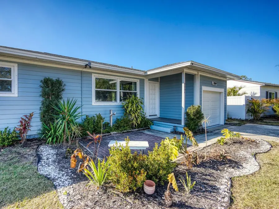 2004 Culberson Avenue, Dunedin, FL 34698 - Image #2