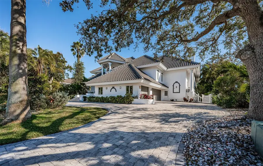 5212 62nd Avenue S, Saint Petersburg, FL 33715 - #3