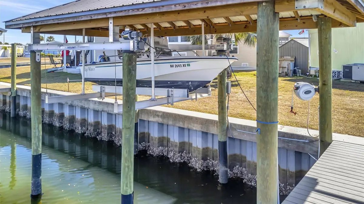 129 E Saint Lucia Loop, Apollo Beach, FL 33572 - Image #1