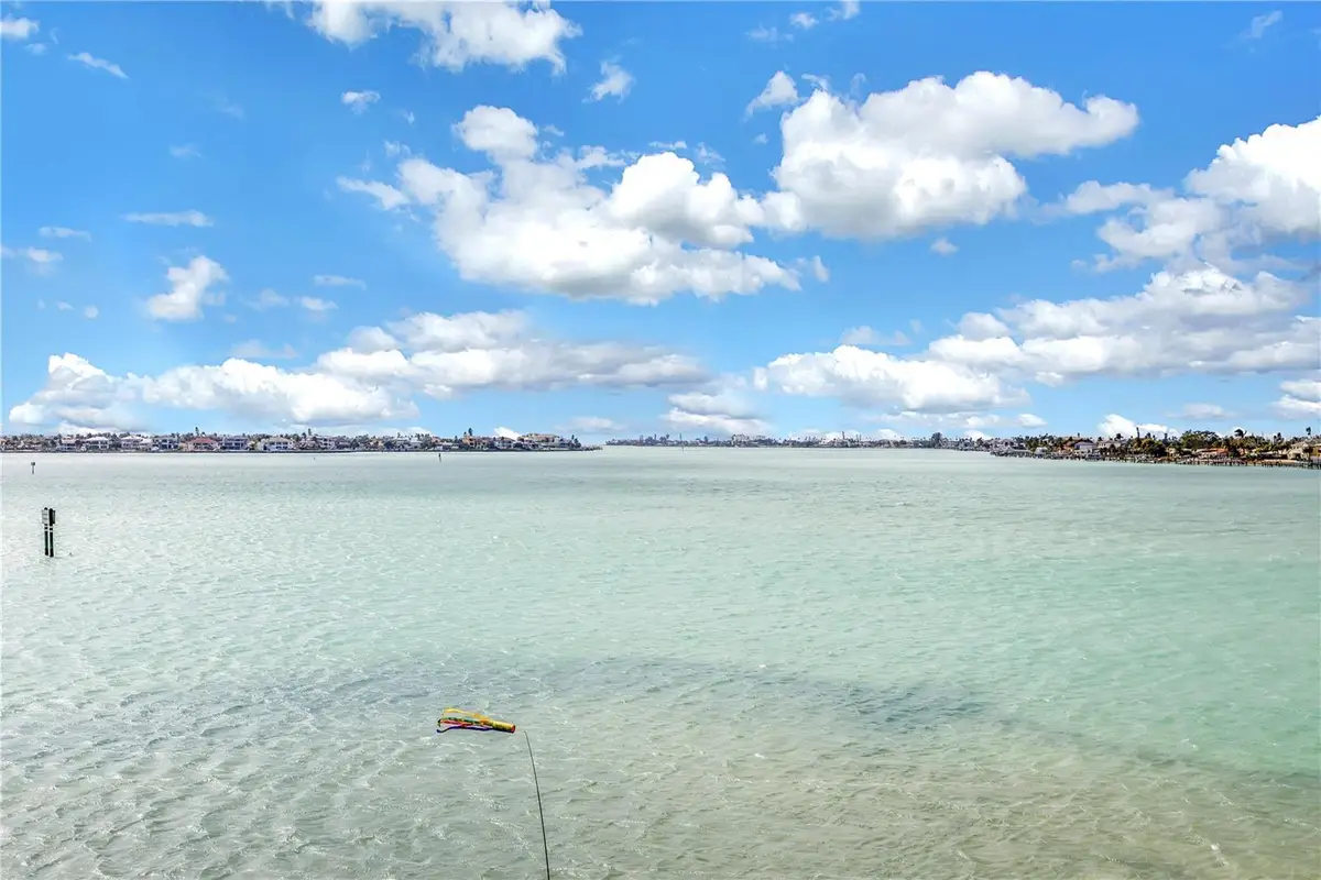 6105 Bahia Del Mar Circle #384, Saint Petersburg, FL 33715 - Image #1