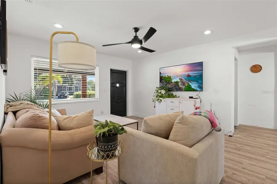 775 39th Avenue Ne, Saint Petersburg, FL 33703 - Image #2