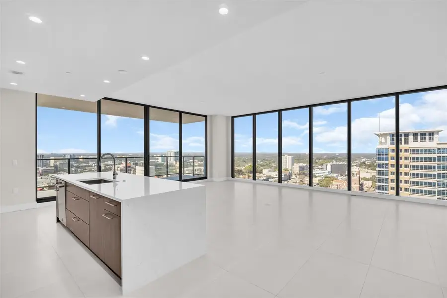 275 1st Avenue S #2001, Saint Petersburg, FL 33701 - Image #3