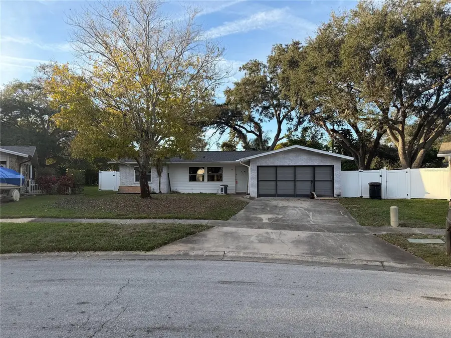 2076 Butternut Circle W, Clearwater, FL 33763 - Image #3