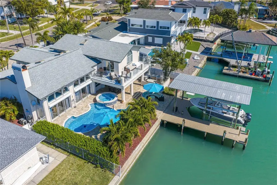 223 Palm Island Sw, Clearwater, FL 33767 - Image #3