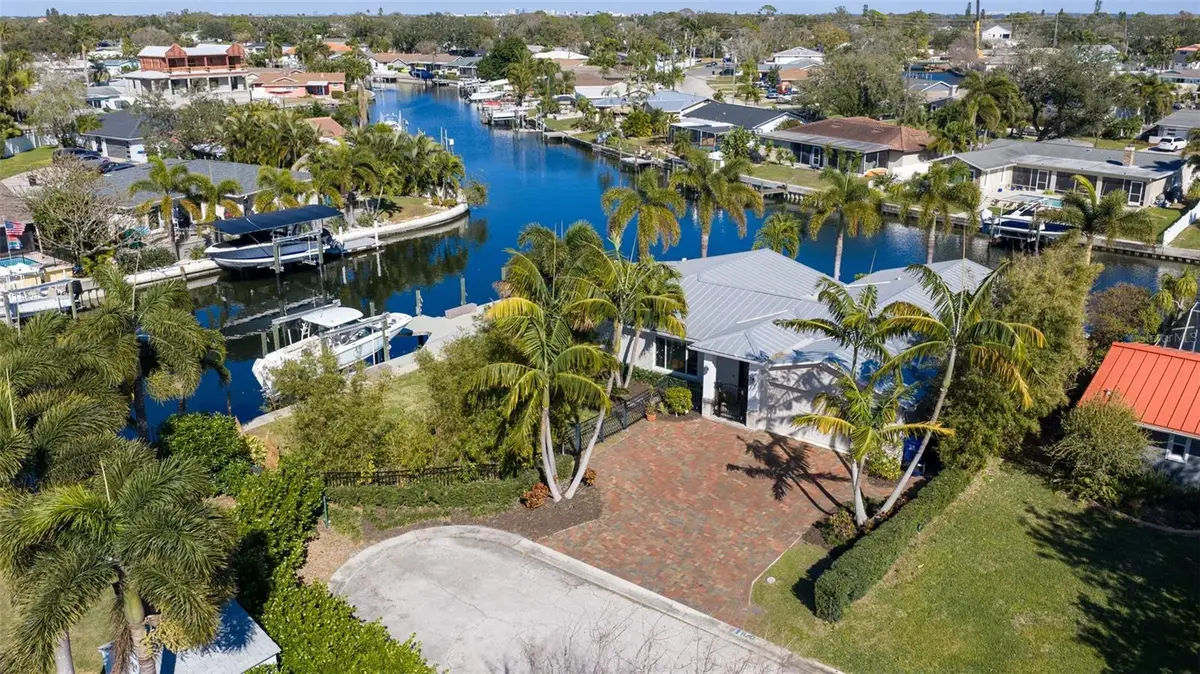 1481 49th Avenue Ne, Saint Petersburg, FL 33703 - Image #1