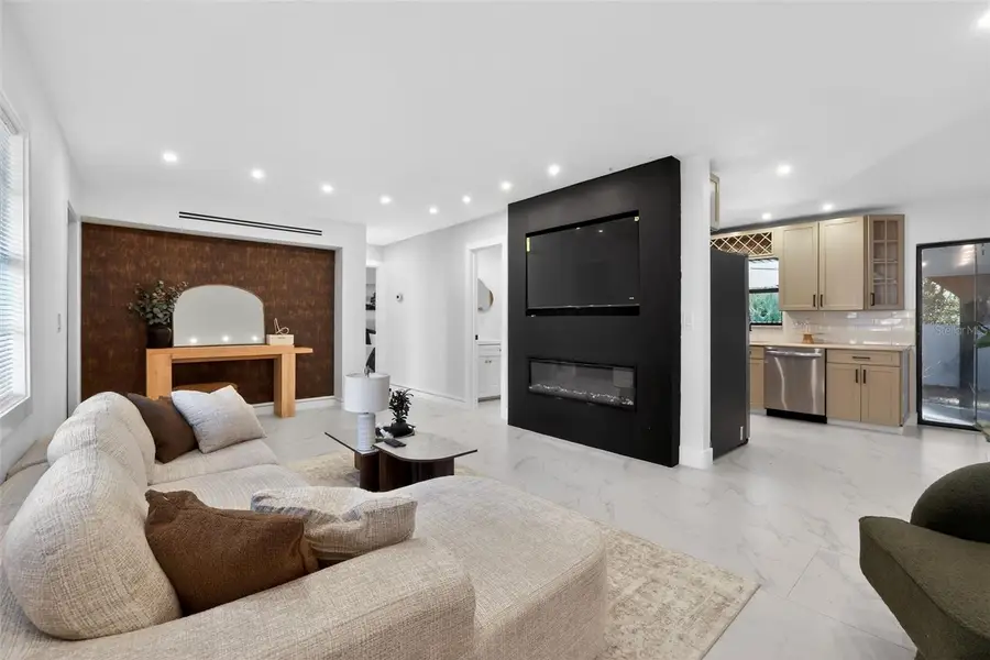 320 Pheasant Circle, Brandon, FL 33510 - #3