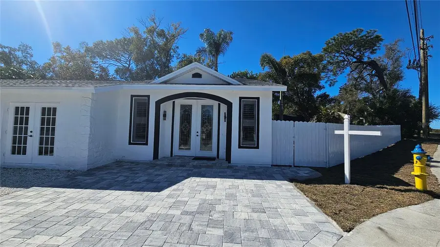 1092 N Florida Avenue, Tarpon Springs, FL 34689 - #2