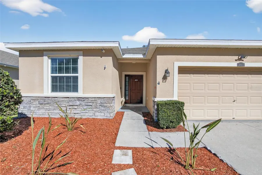 2819 Holly Bluff Court, Plant City, FL 33566 - Image #2