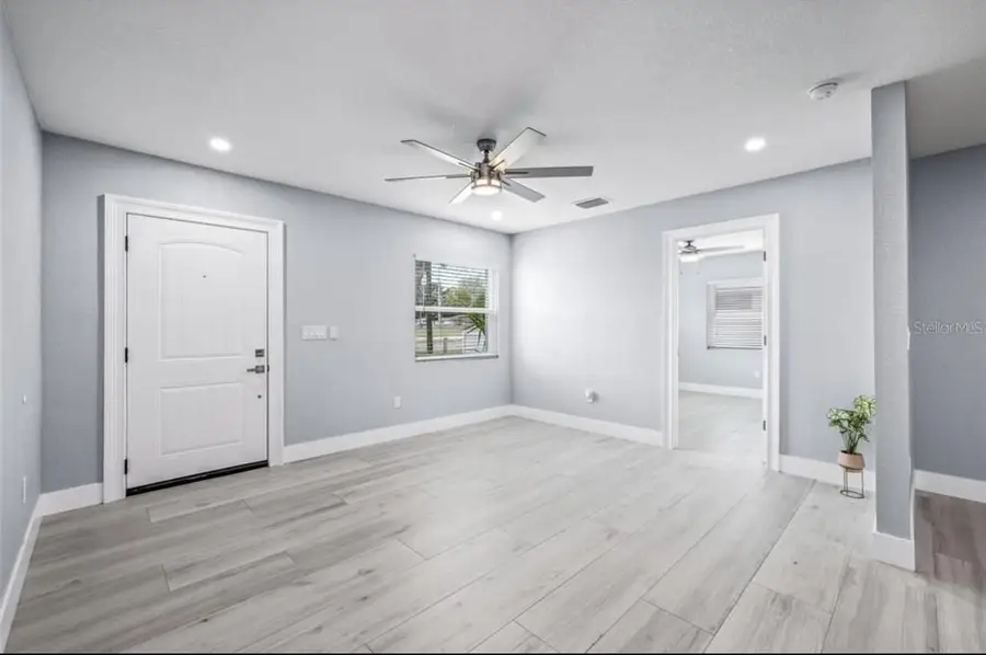 817 W Bougainvillea Avenue, Tampa, FL 33612 - #2