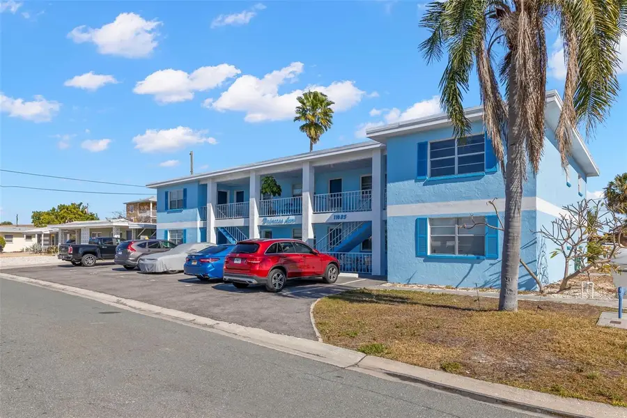 11025 2nd Street E #8, Treasure Island, FL 33706 - Image #3