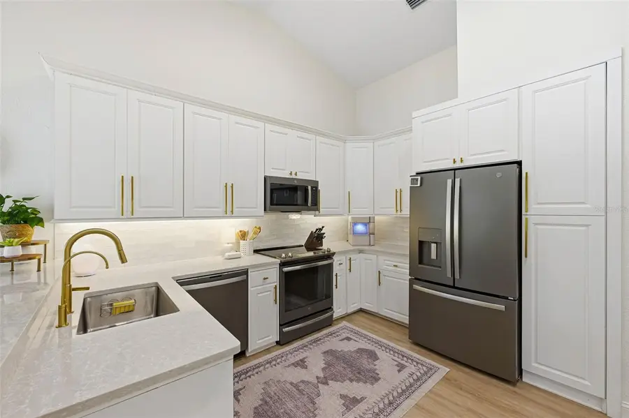 3347 Lake Shore Lane, Clearwater, FL 33761 - Image #3