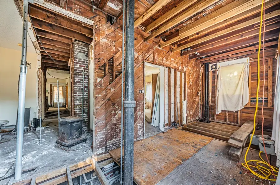 138 10th Avenue Ne, Saint Petersburg, FL 33701 - #3