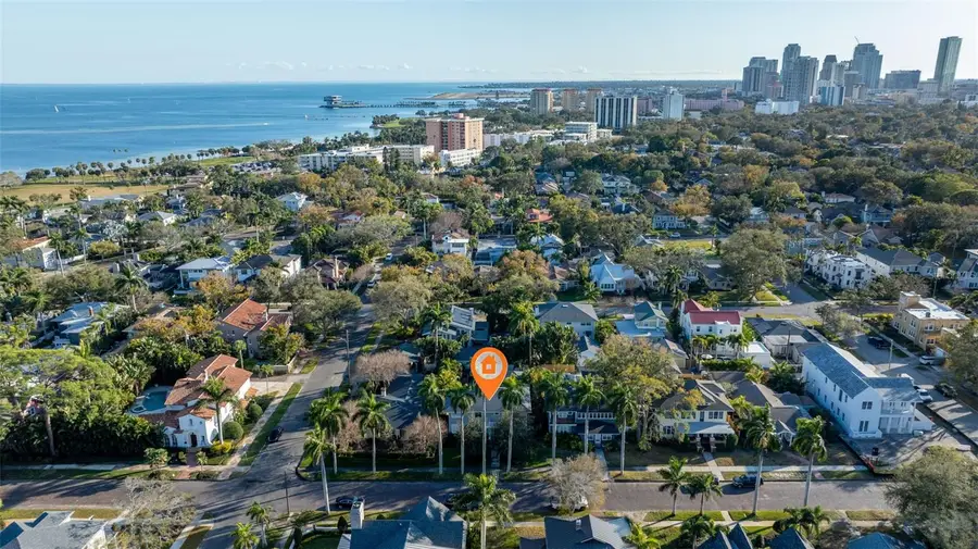 646 17th Ave Ne, Saint Petersburg, FL 33704 - #2