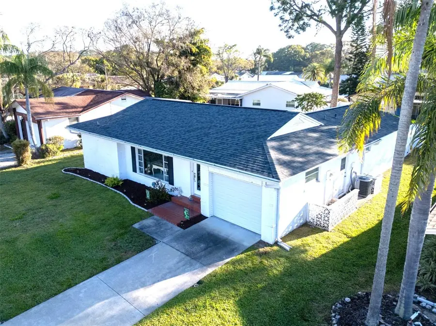 811 Helmsman Way, Palm Harbor, FL 34685 - #3