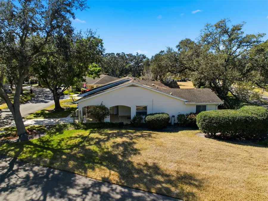 2101 Hailstone Circle, Sun City Center, FL 33573 - #2