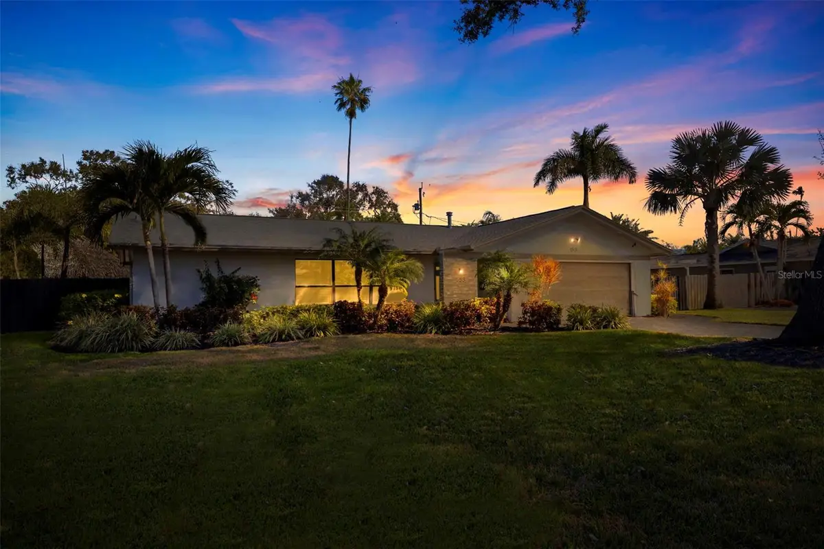 153 58th Avenue S, Saint Petersburg, FL 33705 - #1