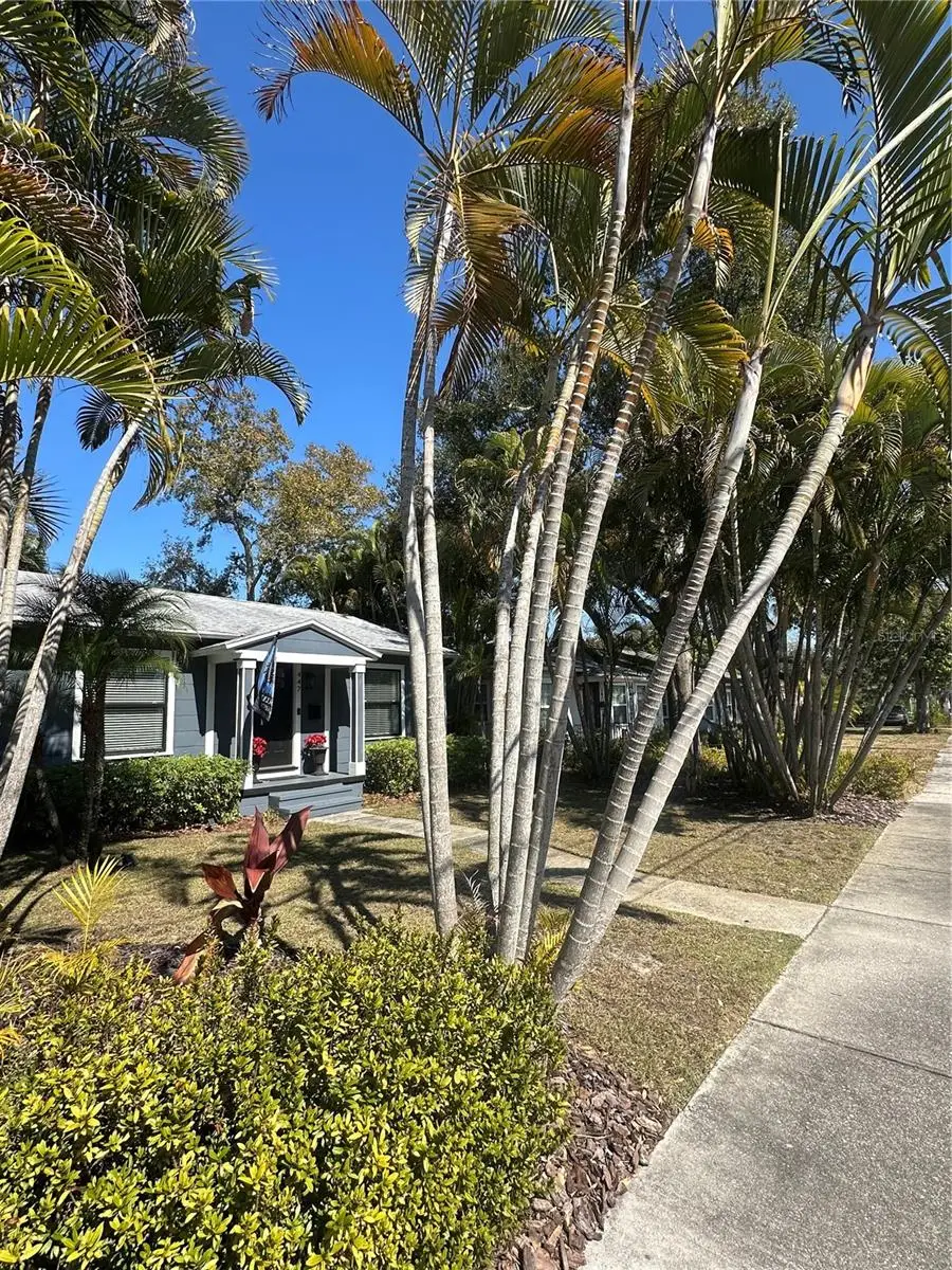 447 28th Avenue N, Saint Petersburg, FL 33704 - #2