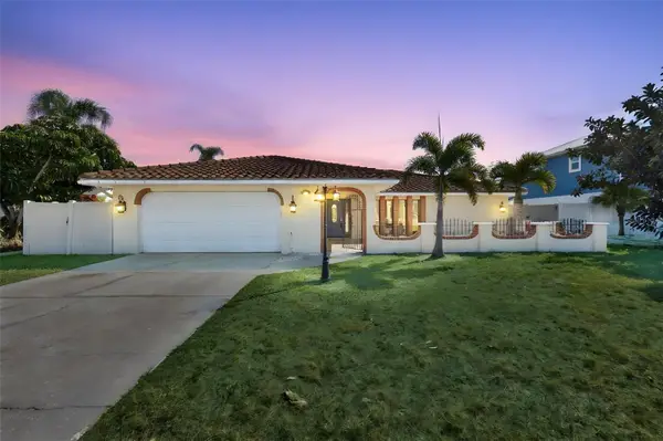 6523 King Palm Way, APOLLO BEACH, FL 33572