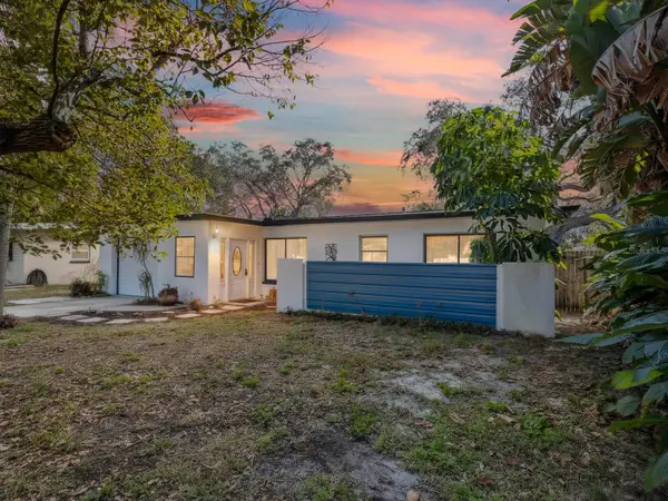 420 Crosswinds Drive, PALM HARBOR, FL 34683