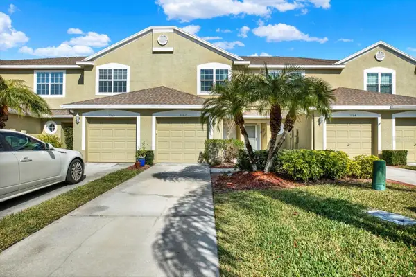 11162 Kapok Grand Circle, MADEIRA BEACH, FL 33708